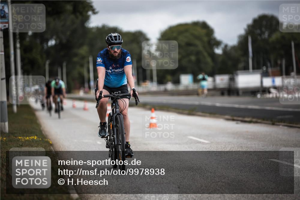 16.08.2026 - KN Förde Triathlon 2026 H.Heesch http://msf.ph/oto/9978938 16.08.2026 11:33:26 Radfahren 350, 376, 379, 438 meine-sportfotos.de