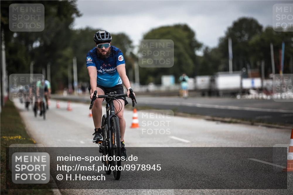 16.08.2026 - KN Förde Triathlon 2026 H.Heesch http://msf.ph/oto/9978945 16.08.2026 11:33:26 Radfahren 350, 376, 379, 438 meine-sportfotos.de