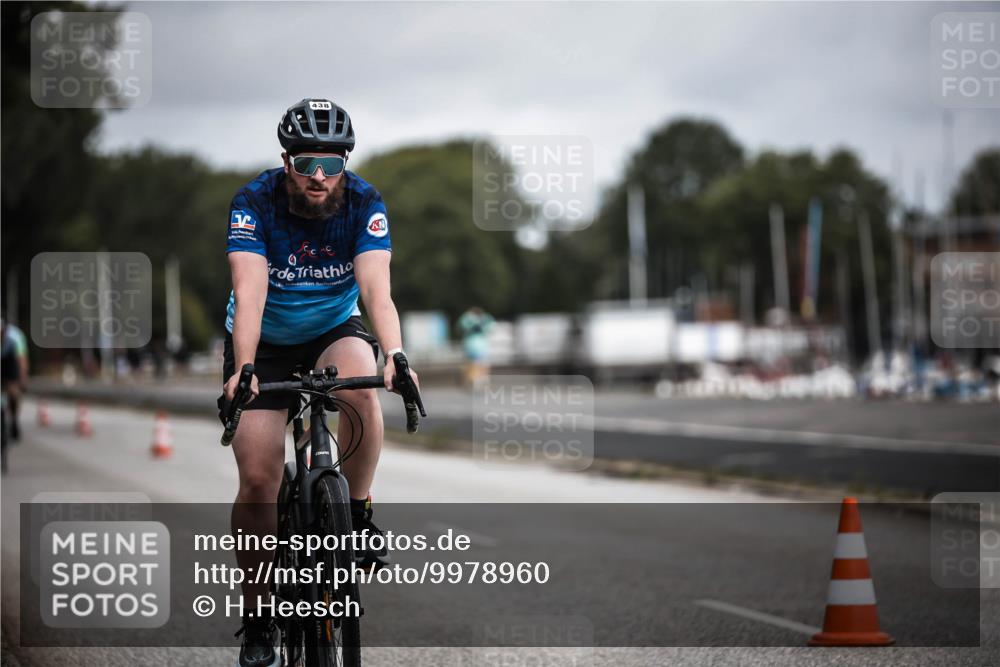 16.08.2026 - KN Förde Triathlon 2026 H.Heesch http://msf.ph/oto/9978960 16.08.2026 11:33:26 Radfahren 350, 376, 379, 438 meine-sportfotos.de