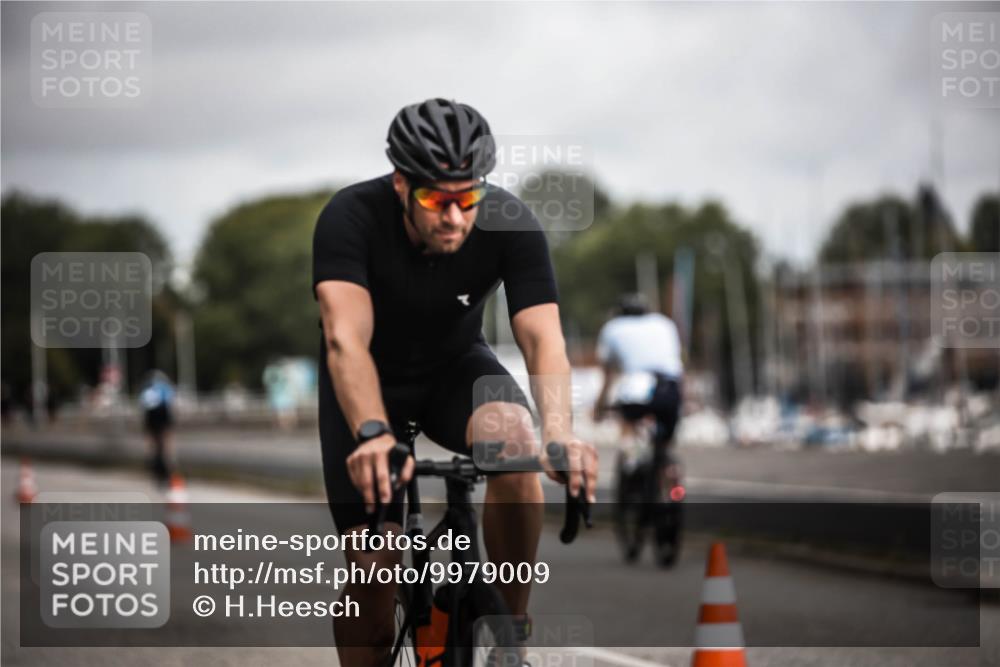 16.08.2026 - KN Förde Triathlon 2026 H.Heesch http://msf.ph/oto/9979009 16.08.2026 11:33:31 Radfahren 316, 379, 403, 438 meine-sportfotos.de