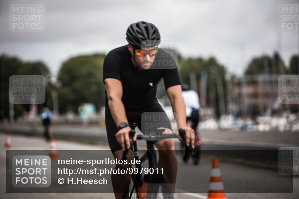 16.08.2026 - KN Förde Triathlon 2026 H.Heesch http://msf.ph/oto/9979011 16.08.2026 11:33:31 Radfahren 316, 379, 403, 438 meine-sportfotos.de