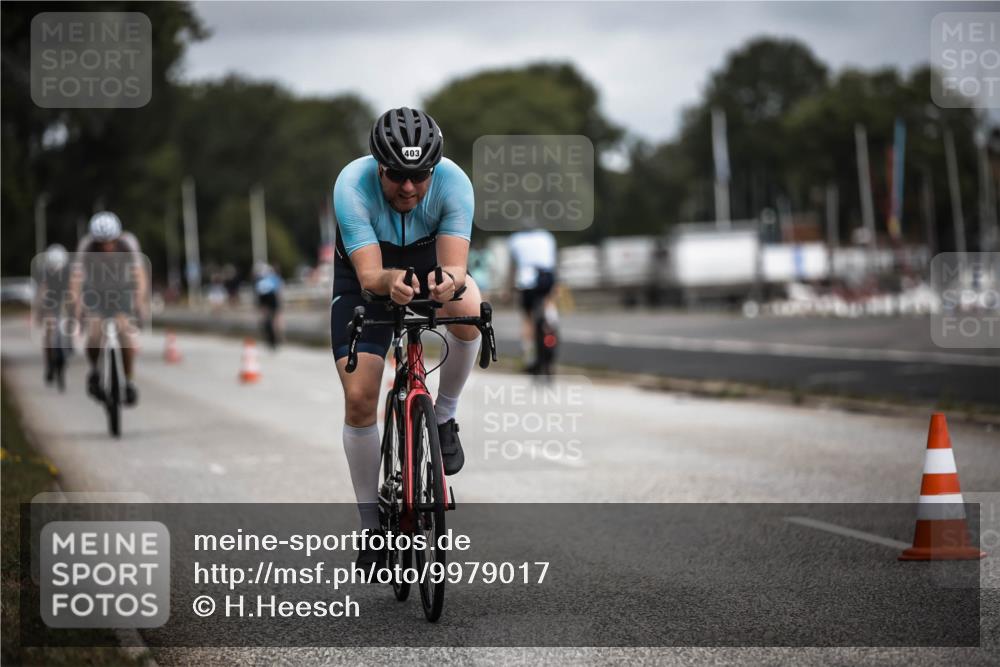 16.08.2026 - KN Förde Triathlon 2026 H.Heesch http://msf.ph/oto/9979017 16.08.2026 11:33:33 Radfahren 316, 379, 388, 403 meine-sportfotos.de