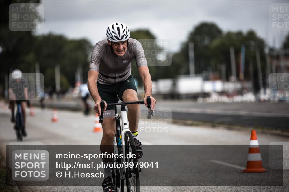16.08.2026 - KN Förde Triathlon 2026 H.Heesch http://msf.ph/oto/9979041 16.08.2026 11:33:36 Radfahren 316, 388, 403, 409 meine-sportfotos.de