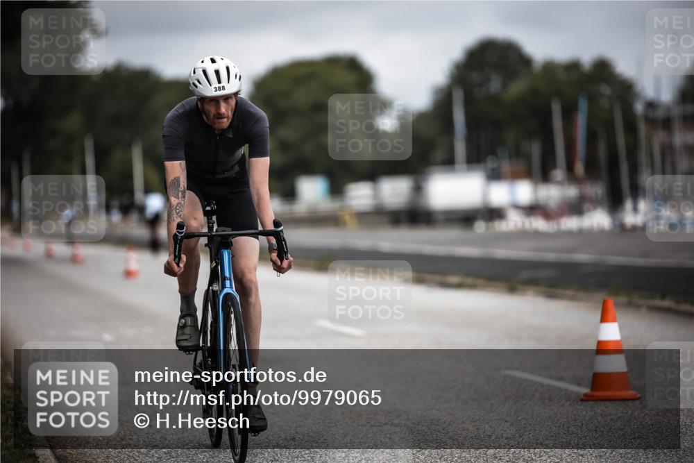 16.08.2026 - KN Förde Triathlon 2026 H.Heesch http://msf.ph/oto/9979065 16.08.2026 11:33:38 Radfahren 316, 388, 409 meine-sportfotos.de