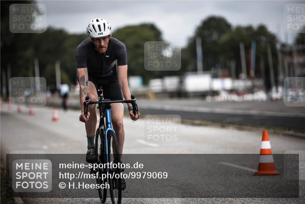 16.08.2026 - KN Förde Triathlon 2026 H.Heesch http://msf.ph/oto/9979069 16.08.2026 11:33:38 Radfahren 316, 388, 409 meine-sportfotos.de