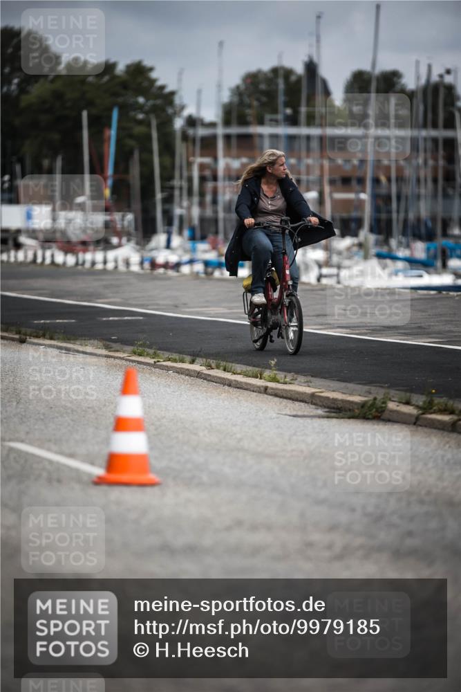 16.08.2026 - KN Förde Triathlon 2026 H.Heesch http://msf.ph/oto/9979185 16.08.2026 11:34:20 Radfahren 422, 424 meine-sportfotos.de