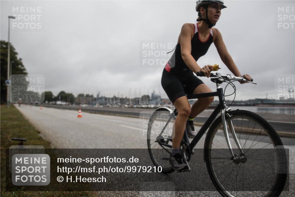 16.08.2026 - KN Förde Triathlon 2026 H.Heesch http://msf.ph/oto/9979210 16.08.2026 10:11:15 Radfahren  meine-sportfotos.de