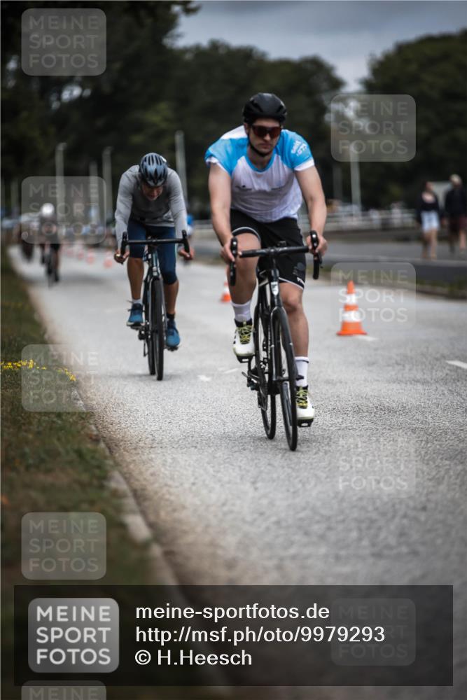 16.08.2026 - KN Förde Triathlon 2026 H.Heesch http://msf.ph/oto/9979293 16.08.2026 11:34:46 Radfahren 343, 345, 358, 374, 394, 400, 410 meine-sportfotos.de