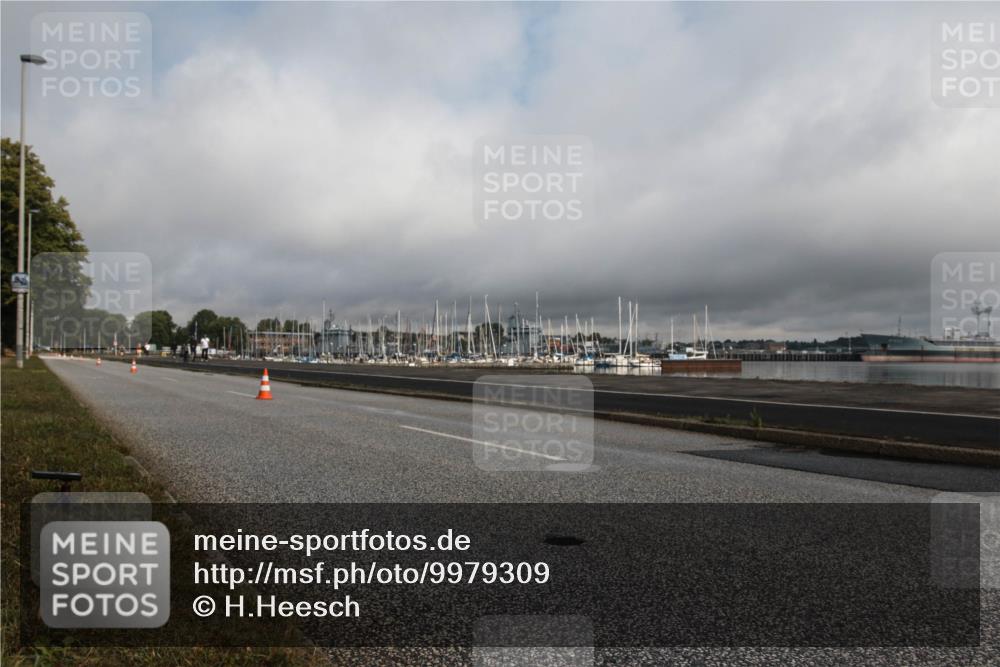 16.08.2026 - KN Förde Triathlon 2026 H.Heesch http://msf.ph/oto/9979309 16.08.2026 10:42:08 Radfahren  meine-sportfotos.de