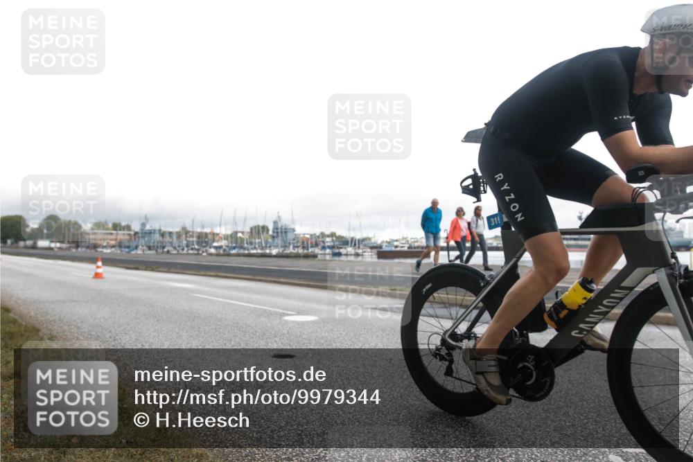 16.08.2026 - KN Förde Triathlon 2026 H.Heesch http://msf.ph/oto/9979344 16.08.2026 11:01:13 Radfahren 319, 323 meine-sportfotos.de