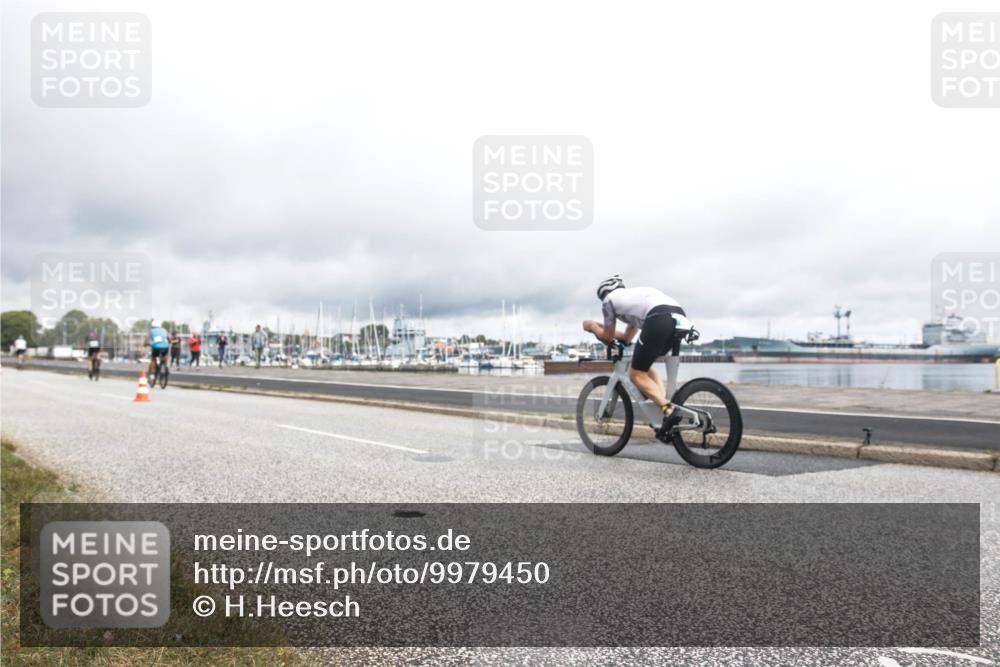 16.08.2026 - KN Förde Triathlon 2026 H.Heesch http://msf.ph/oto/9979450 16.08.2026 11:07:26 Radfahren 302, 322, 328, 390 meine-sportfotos.de