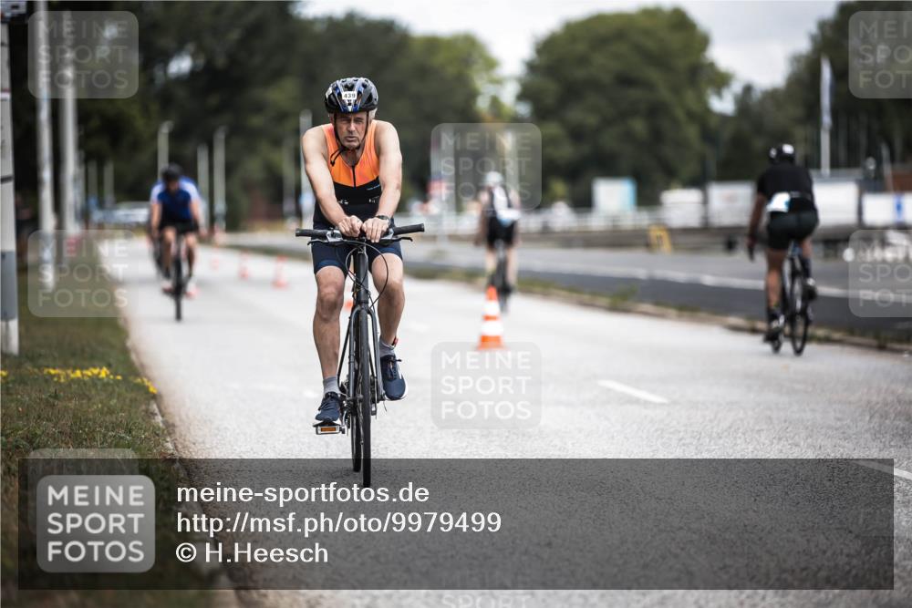 16.08.2026 - KN Förde Triathlon 2026 H.Heesch http://msf.ph/oto/9979499 16.08.2026 11:35:31 Radfahren 354, 437, 439 meine-sportfotos.de