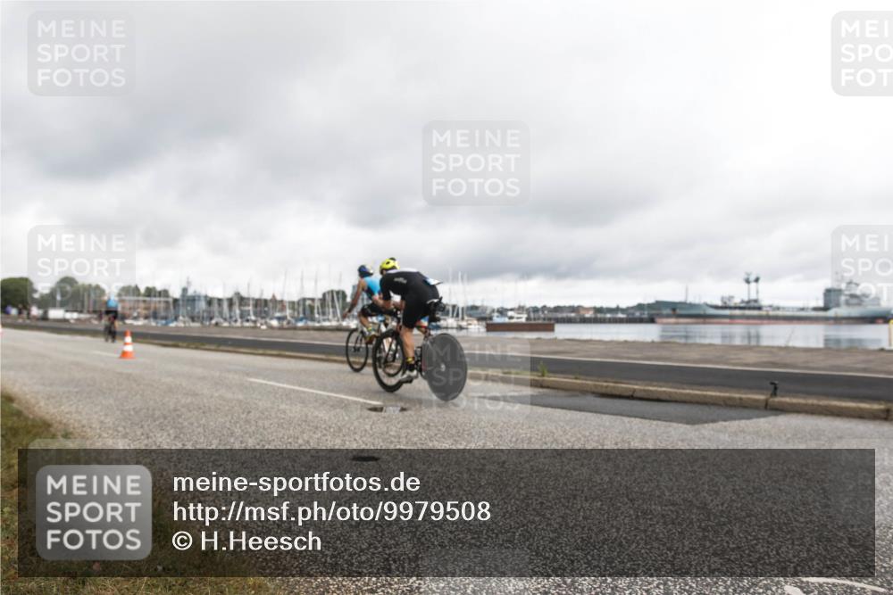 16.08.2026 - KN Förde Triathlon 2026 H.Heesch http://msf.ph/oto/9979508 16.08.2026 11:09:35 Radfahren 221, 305, 330, 377, 389, 397 meine-sportfotos.de
