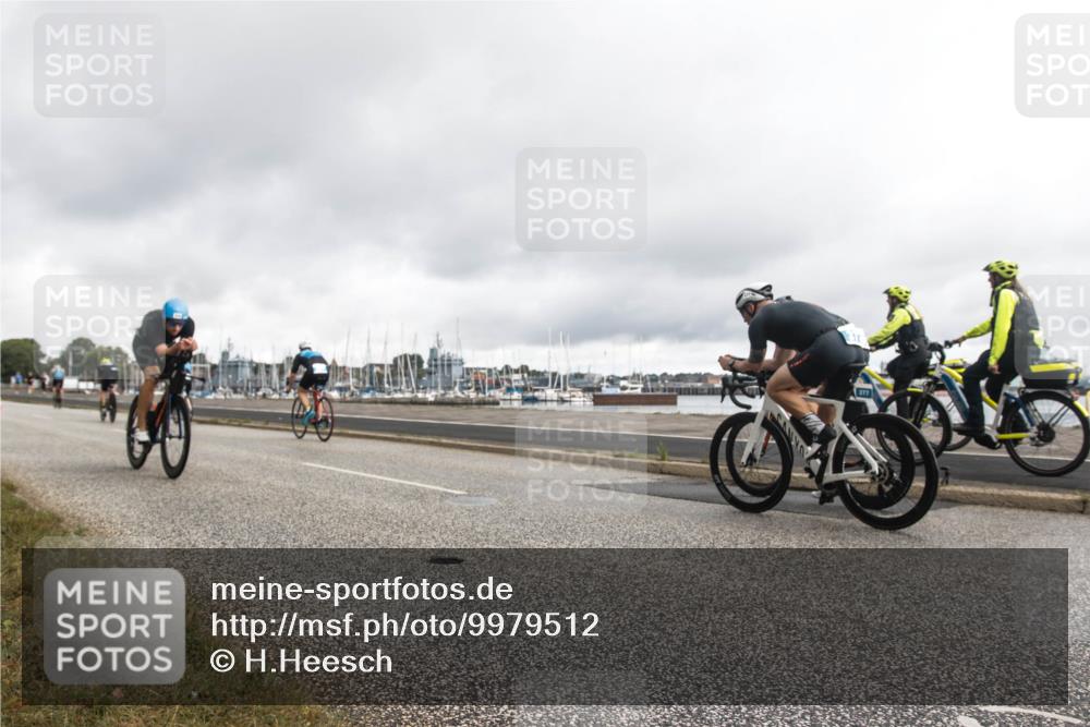 16.08.2026 - KN Förde Triathlon 2026 H.Heesch http://msf.ph/oto/9979512 16.08.2026 11:09:37 Radfahren 330, 389 meine-sportfotos.de