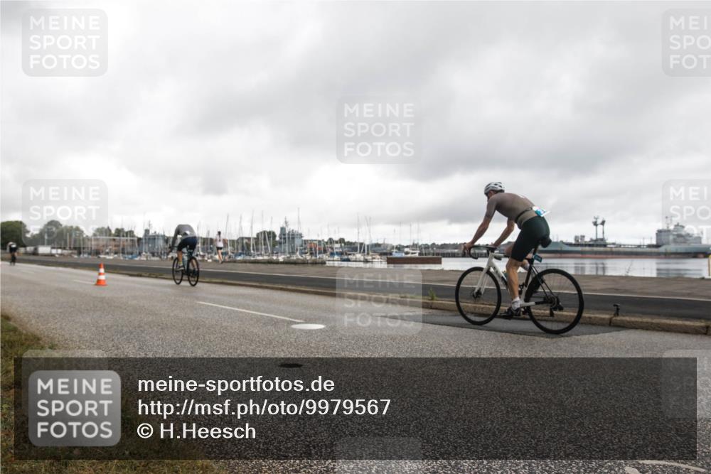 16.08.2026 - KN Förde Triathlon 2026 H.Heesch http://msf.ph/oto/9979567 16.08.2026 11:11:05 Radfahren 329, 376 meine-sportfotos.de