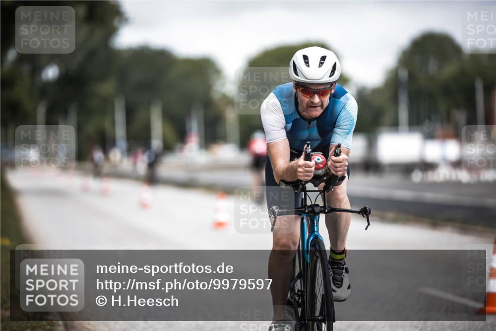 16.08.2026 - KN Förde Triathlon 2026 H.Heesch http://msf.ph/oto/9979597 16.08.2026 11:35:39 Radfahren 392, 412 meine-sportfotos.de