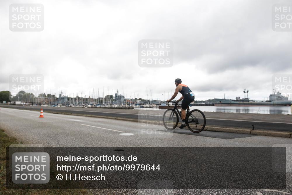 16.08.2026 - KN Förde Triathlon 2026 H.Heesch http://msf.ph/oto/9979644 16.08.2026 11:12:16 Radfahren 388, 400, 408 meine-sportfotos.de