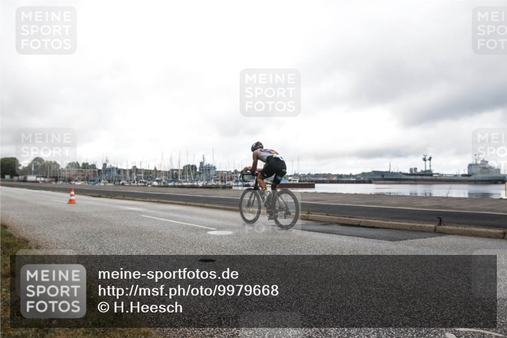 16.08.2026 - KN Förde Triathlon 2026 H.Heesch http://msf.ph/oto/9979668 16.08.2026 11:13:01 Radfahren  meine-sportfotos.de