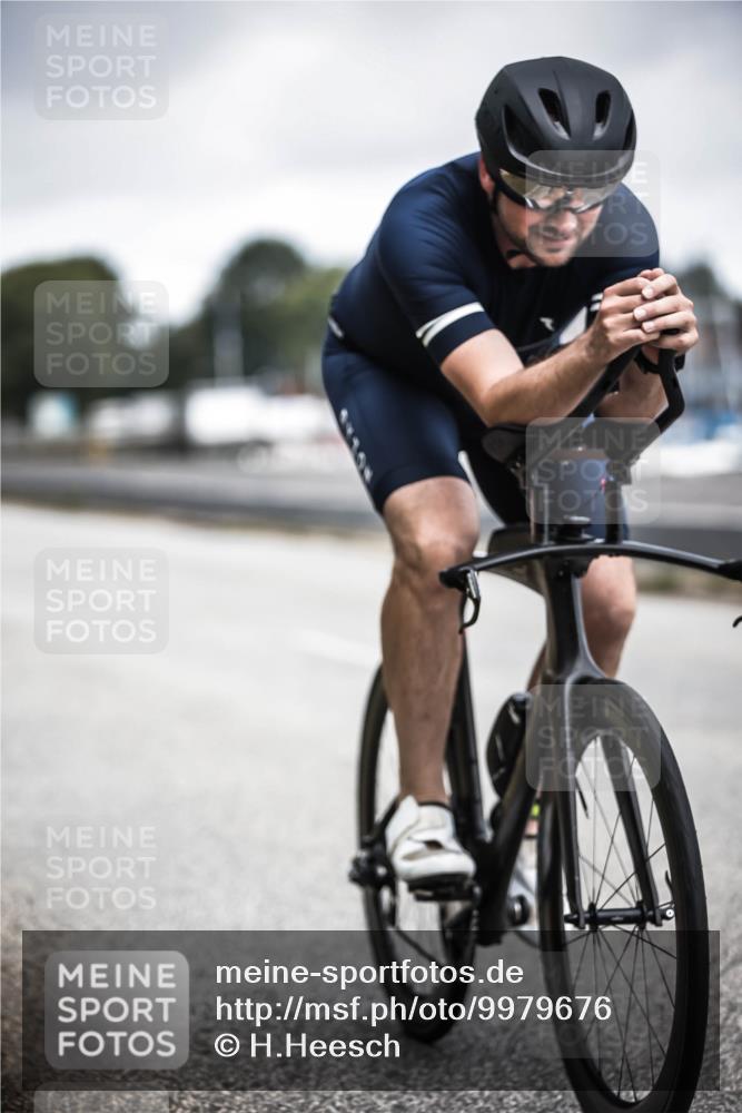 16.08.2026 - KN Förde Triathlon 2026 H.Heesch http://msf.ph/oto/9979676 16.08.2026 11:36:23 Radfahren 334, 409 meine-sportfotos.de