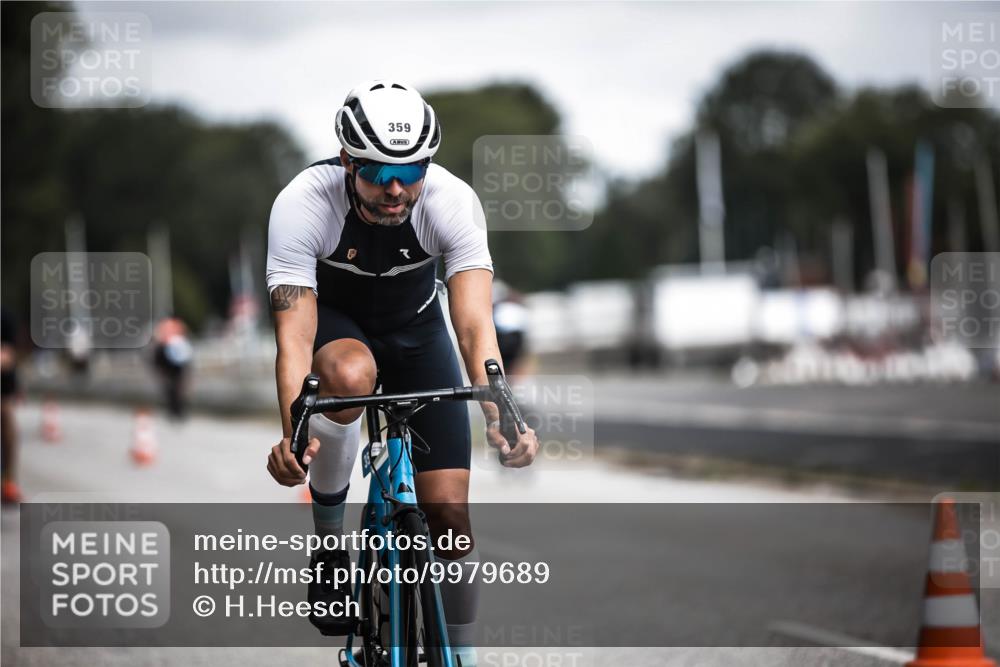16.08.2026 - KN Förde Triathlon 2026 H.Heesch http://msf.ph/oto/9979689 16.08.2026 11:36:37 Radfahren 371, 435 meine-sportfotos.de