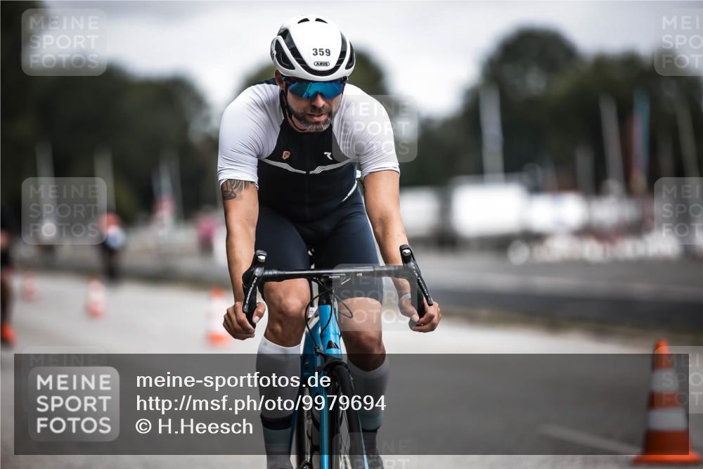 16.08.2026 - KN Förde Triathlon 2026 H.Heesch http://msf.ph/oto/9979694 16.08.2026 11:36:37 Radfahren 371, 435 meine-sportfotos.de