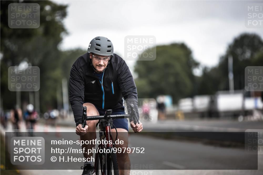 16.08.2026 - KN Förde Triathlon 2026 H.Heesch http://msf.ph/oto/9979752 16.08.2026 11:36:50 Radfahren 429, 436 meine-sportfotos.de
