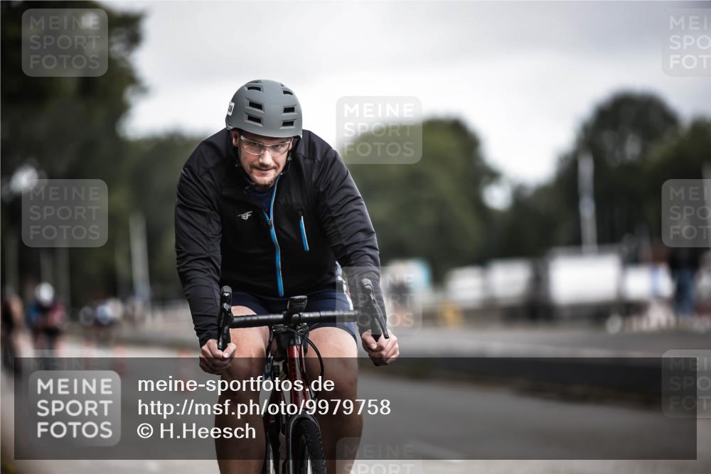 16.08.2026 - KN Förde Triathlon 2026 H.Heesch http://msf.ph/oto/9979758 16.08.2026 11:36:51 Radfahren 429, 436 meine-sportfotos.de