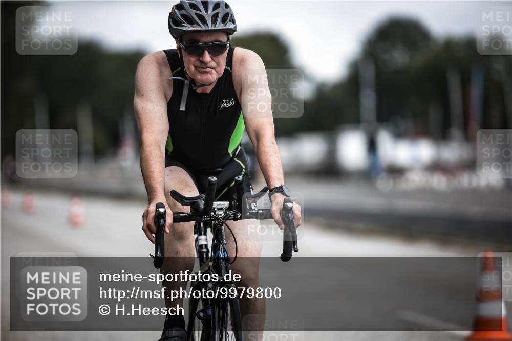 16.08.2026 - KN Förde Triathlon 2026 H.Heesch http://msf.ph/oto/9979800 16.08.2026 11:36:58 Radfahren 375, 422 meine-sportfotos.de