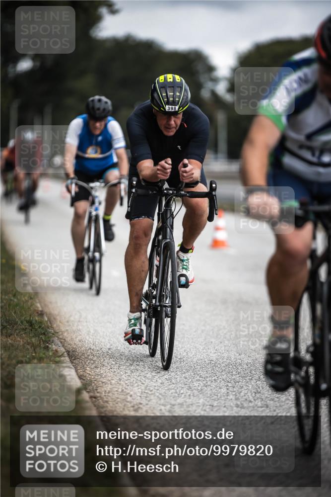 16.08.2026 - KN Förde Triathlon 2026 H.Heesch http://msf.ph/oto/9979820 16.08.2026 11:37:03 Radfahren 370, 398, 404, 407, 415 meine-sportfotos.de