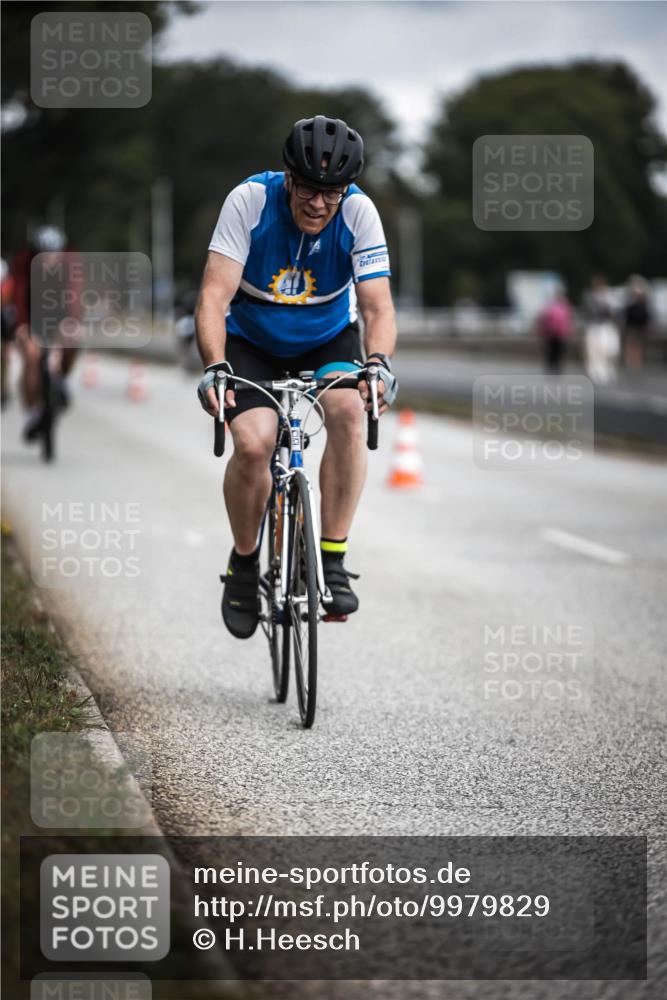16.08.2026 - KN Förde Triathlon 2026 H.Heesch http://msf.ph/oto/9979829 16.08.2026 11:37:04 Radfahren 370, 398, 404, 407, 415 meine-sportfotos.de