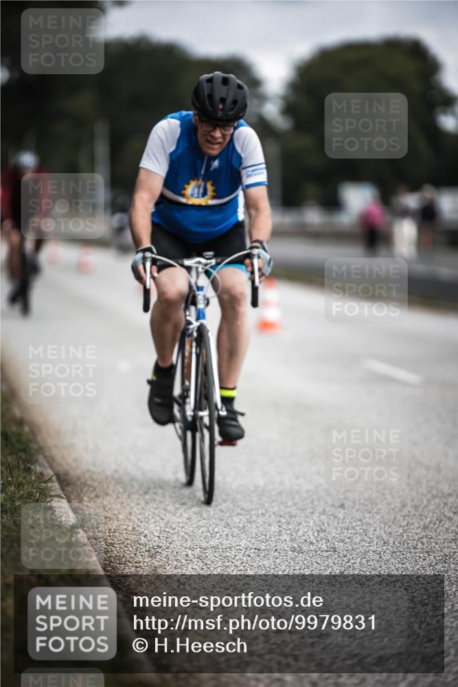 16.08.2026 - KN Förde Triathlon 2026 H.Heesch http://msf.ph/oto/9979831 16.08.2026 11:37:04 Radfahren 370, 398, 404, 407, 415 meine-sportfotos.de