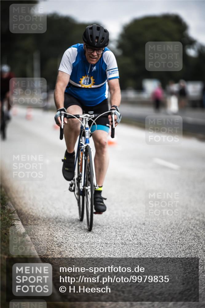 16.08.2026 - KN Förde Triathlon 2026 H.Heesch http://msf.ph/oto/9979835 16.08.2026 11:37:04 Radfahren 370, 398, 404, 407, 415 meine-sportfotos.de