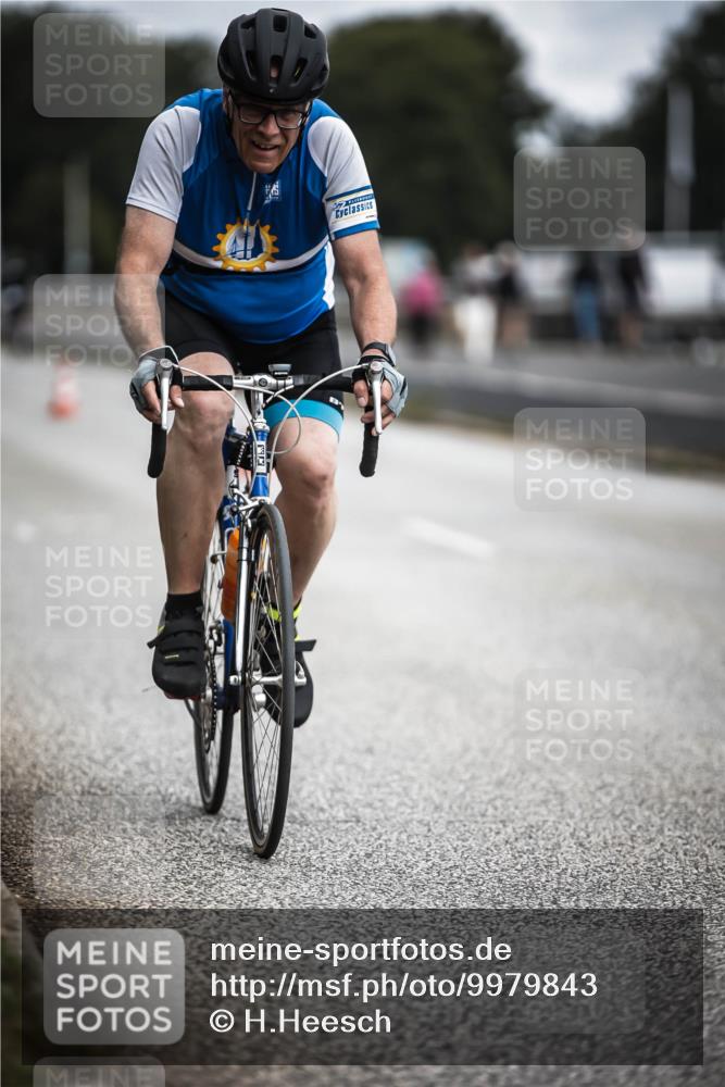 16.08.2026 - KN Förde Triathlon 2026 H.Heesch http://msf.ph/oto/9979843 16.08.2026 11:37:04 Radfahren 370, 398, 404, 407, 415 meine-sportfotos.de