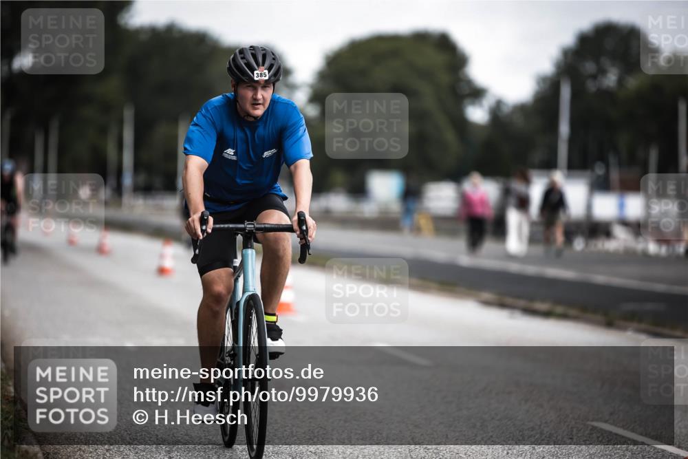 16.08.2026 - KN Förde Triathlon 2026 H.Heesch http://msf.ph/oto/9979936 16.08.2026 11:37:17 Radfahren 385 meine-sportfotos.de