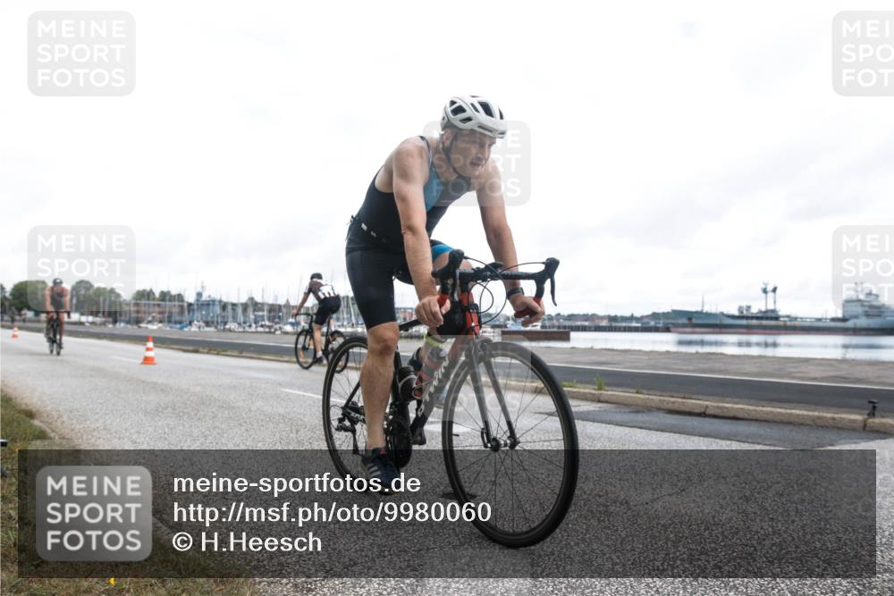 16.08.2026 - KN Förde Triathlon 2026 H.Heesch http://msf.ph/oto/9980060 16.08.2026 11:22:33 Radfahren 307, 325, 336, 368, 369, 389, 415 meine-sportfotos.de