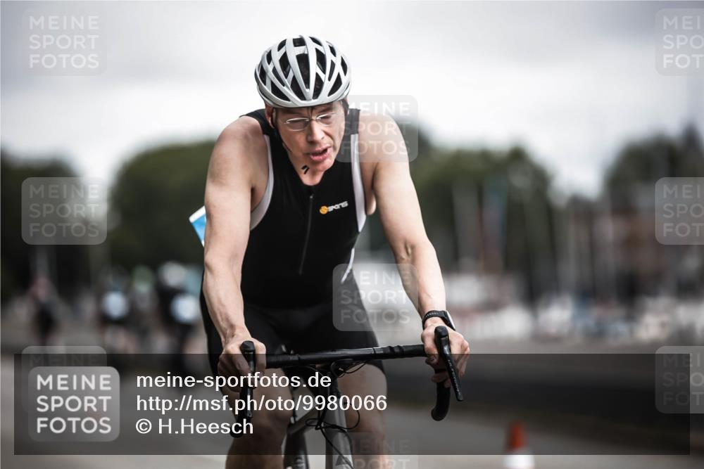 16.08.2026 - KN Förde Triathlon 2026 H.Heesch http://msf.ph/oto/9980066 16.08.2026 11:37:51 Radfahren  meine-sportfotos.de