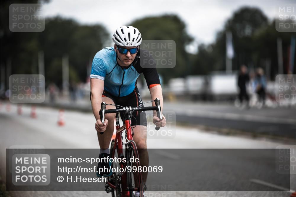 16.08.2026 - KN Förde Triathlon 2026 H.Heesch http://msf.ph/oto/9980069 16.08.2026 11:43:25 Radfahren  meine-sportfotos.de