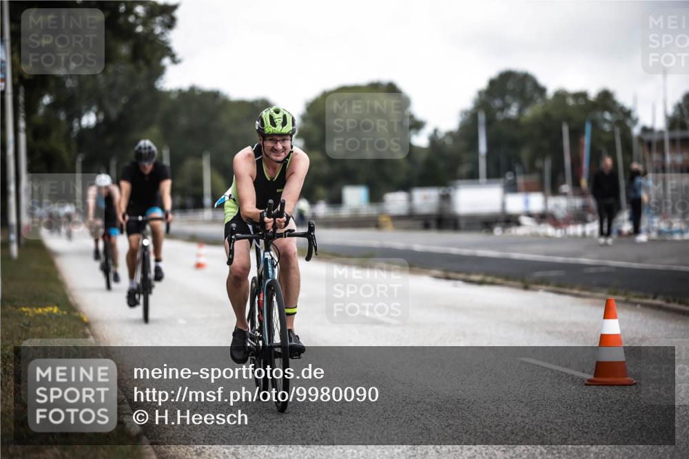 16.08.2026 - KN Förde Triathlon 2026 H.Heesch http://msf.ph/oto/9980090 16.08.2026 11:43:38 Radfahren  meine-sportfotos.de