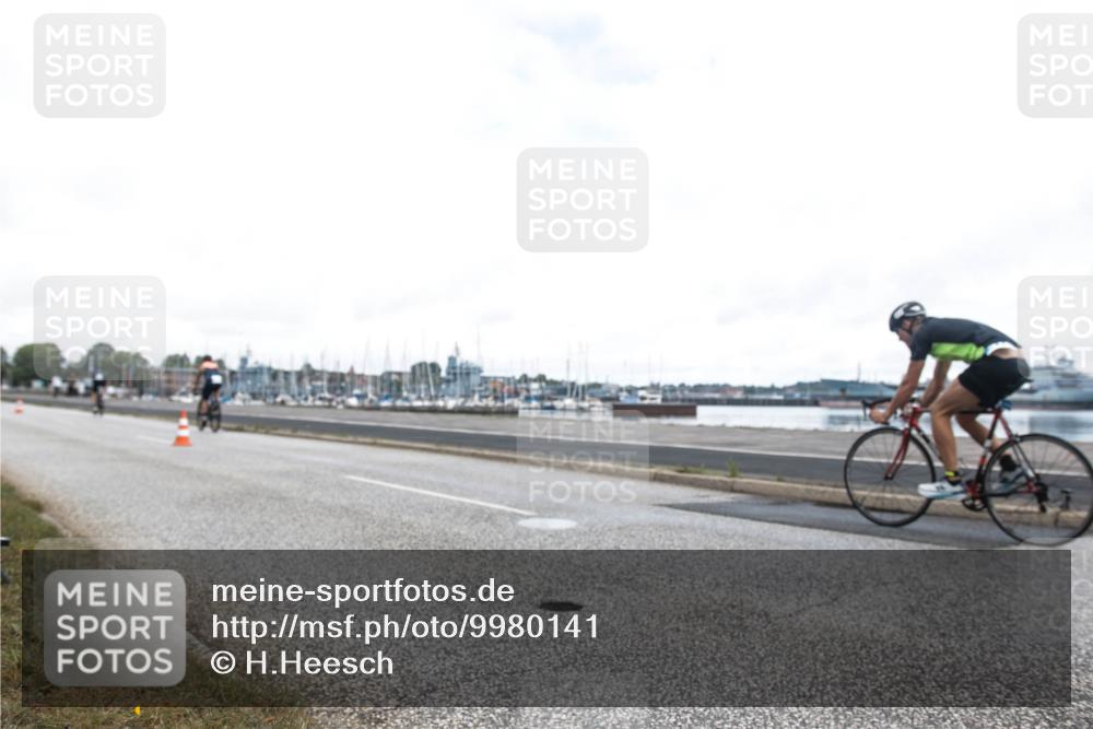 16.08.2026 - KN Förde Triathlon 2026 H.Heesch http://msf.ph/oto/9980141 16.08.2026 11:24:19 Radfahren  meine-sportfotos.de