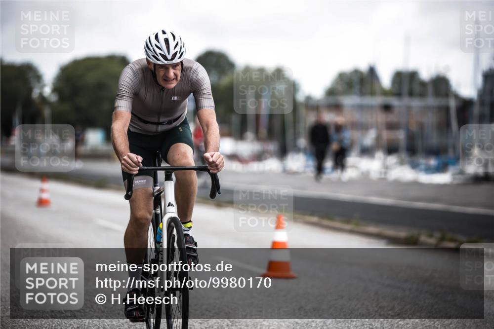 16.08.2026 - KN Förde Triathlon 2026 H.Heesch http://msf.ph/oto/9980170 16.08.2026 11:43:51 Radfahren  meine-sportfotos.de