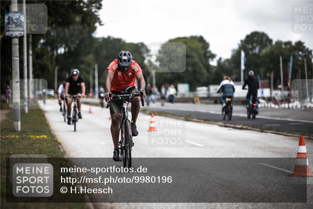 16.08.2026 - KN Förde Triathlon 2026 H.Heesch http://msf.ph/oto/9980196 16.08.2026 11:43:59 Radfahren 351, 801 meine-sportfotos.de