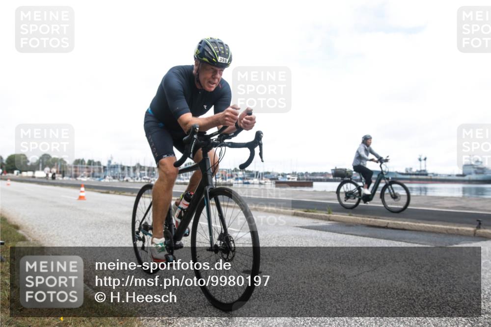 16.08.2026 - KN Förde Triathlon 2026 H.Heesch http://msf.ph/oto/9980197 16.08.2026 11:25:57 Radfahren 319, 354, 356, 398 meine-sportfotos.de
