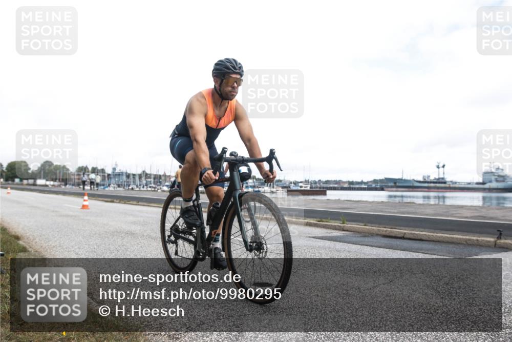 16.08.2026 - KN Förde Triathlon 2026 H.Heesch http://msf.ph/oto/9980295 16.08.2026 11:27:10 Radfahren 311, 334, 345, 371, 435 meine-sportfotos.de