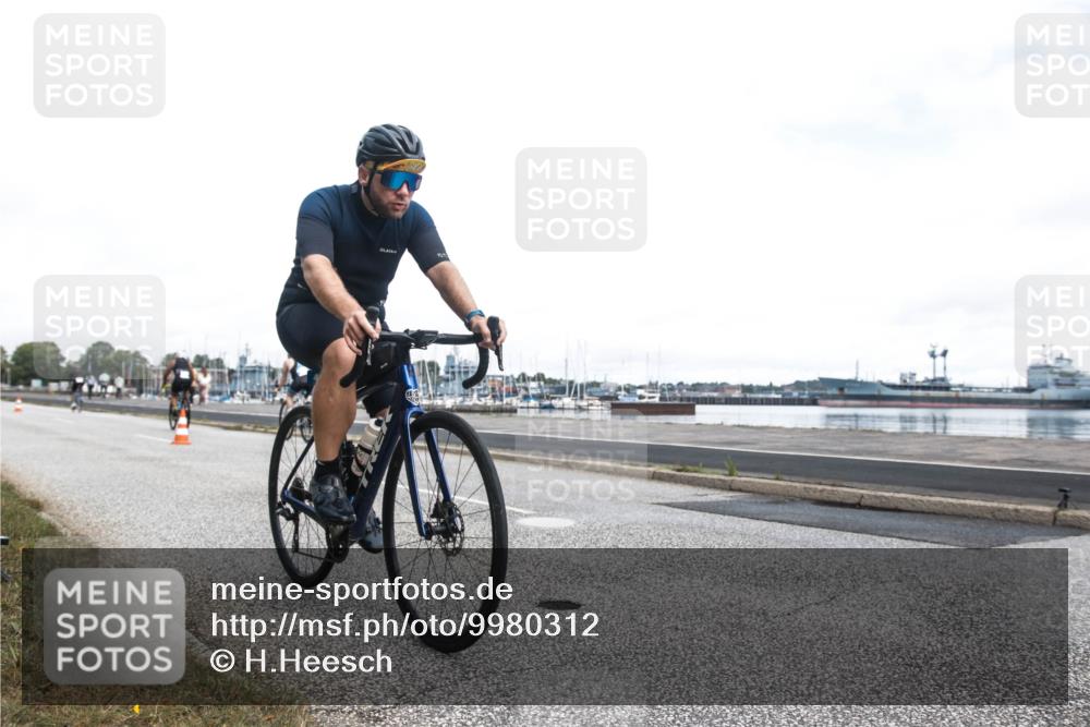 16.08.2026 - KN Förde Triathlon 2026 H.Heesch http://msf.ph/oto/9980312 16.08.2026 11:27:27 Radfahren 346, 417, 437 meine-sportfotos.de