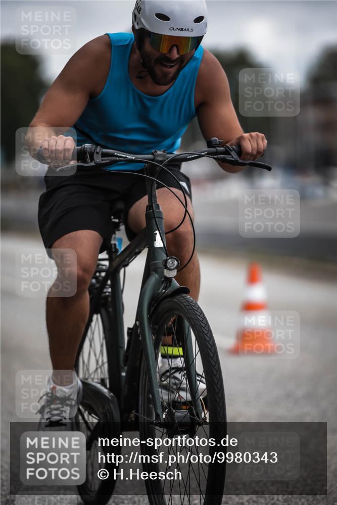 16.08.2026 - KN Förde Triathlon 2026 H.Heesch http://msf.ph/oto/9980343 16.08.2026 11:44:25 Radfahren  meine-sportfotos.de