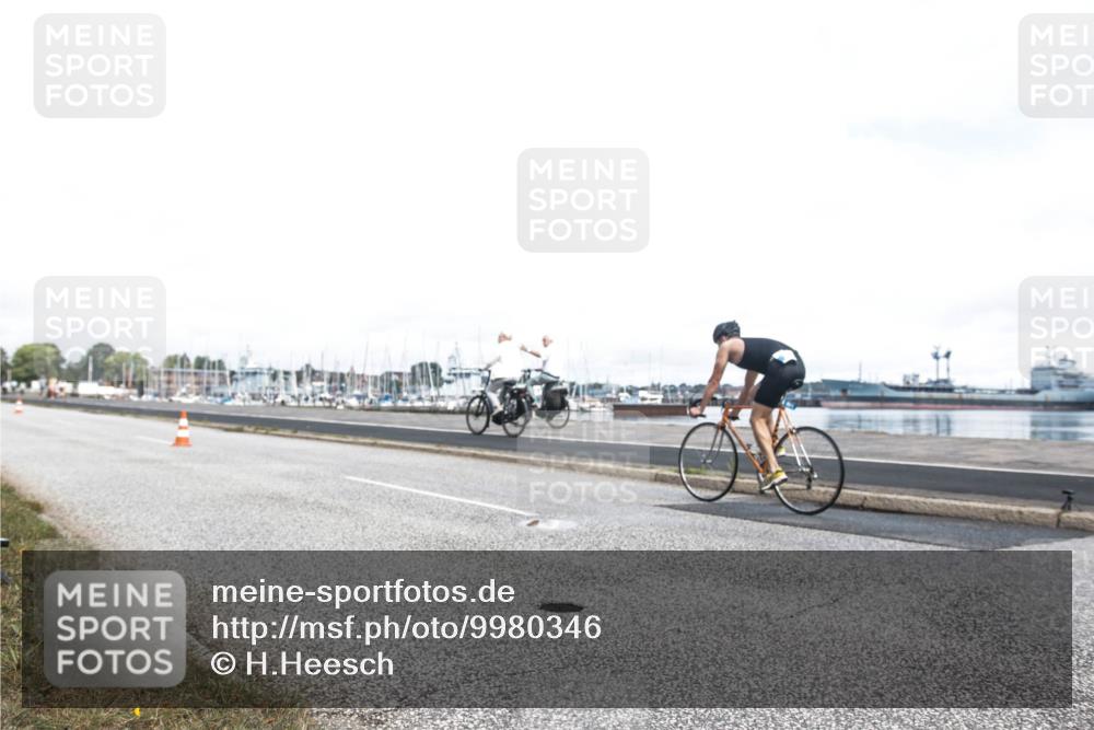 16.08.2026 - KN Förde Triathlon 2026 H.Heesch http://msf.ph/oto/9980346 16.08.2026 11:28:07 Radfahren 301, 802 meine-sportfotos.de