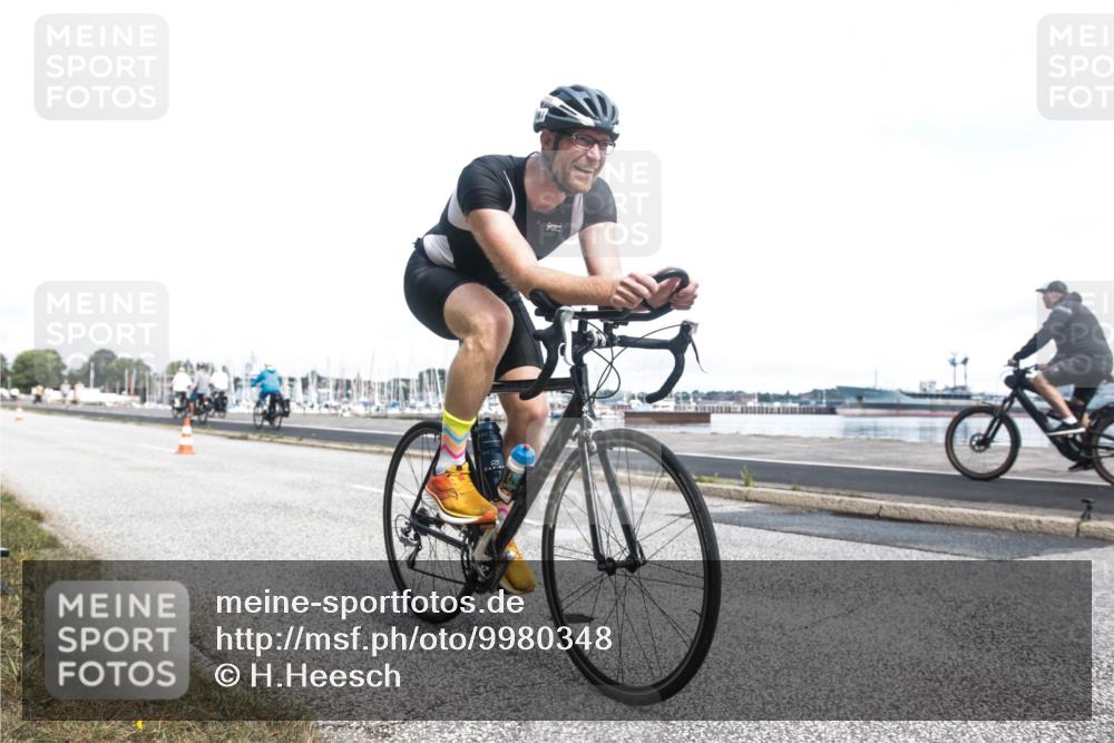 16.08.2026 - KN Förde Triathlon 2026 H.Heesch http://msf.ph/oto/9980348 16.08.2026 11:28:15 Radfahren 354, 367, 427, 802 meine-sportfotos.de