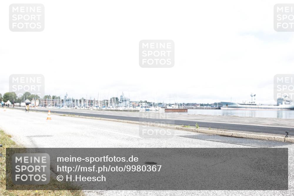 16.08.2026 - KN Förde Triathlon 2026 H.Heesch http://msf.ph/oto/9980367 16.08.2026 11:28:28 Radfahren 353, 402 meine-sportfotos.de