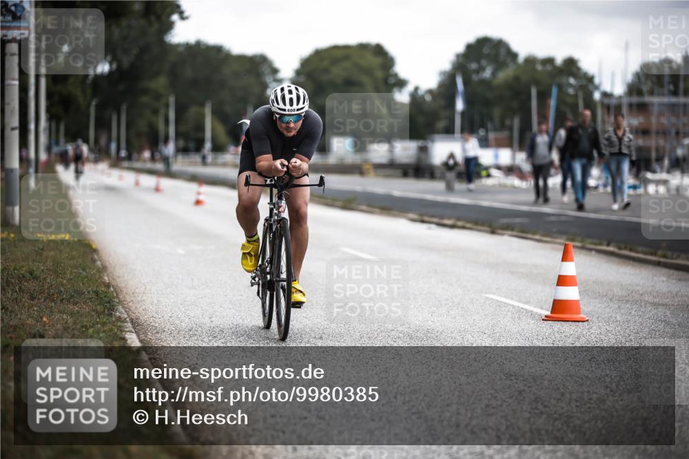 16.08.2026 - KN Förde Triathlon 2026 H.Heesch http://msf.ph/oto/9980385 16.08.2026 11:44:41 Radfahren 376, 392 meine-sportfotos.de