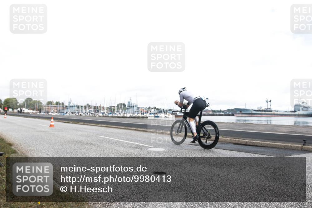 16.08.2026 - KN Förde Triathlon 2026 H.Heesch http://msf.ph/oto/9980413 16.08.2026 11:29:01 Radfahren 321, 404, 429, 432 meine-sportfotos.de